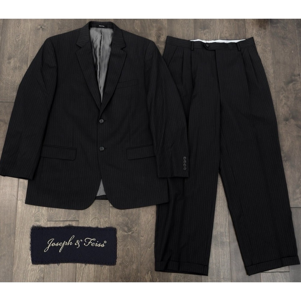 Joseph & Feiss Mens Grey Pinstripe 2PC Suit Jacket Size 42R Pleated Pants 34X30